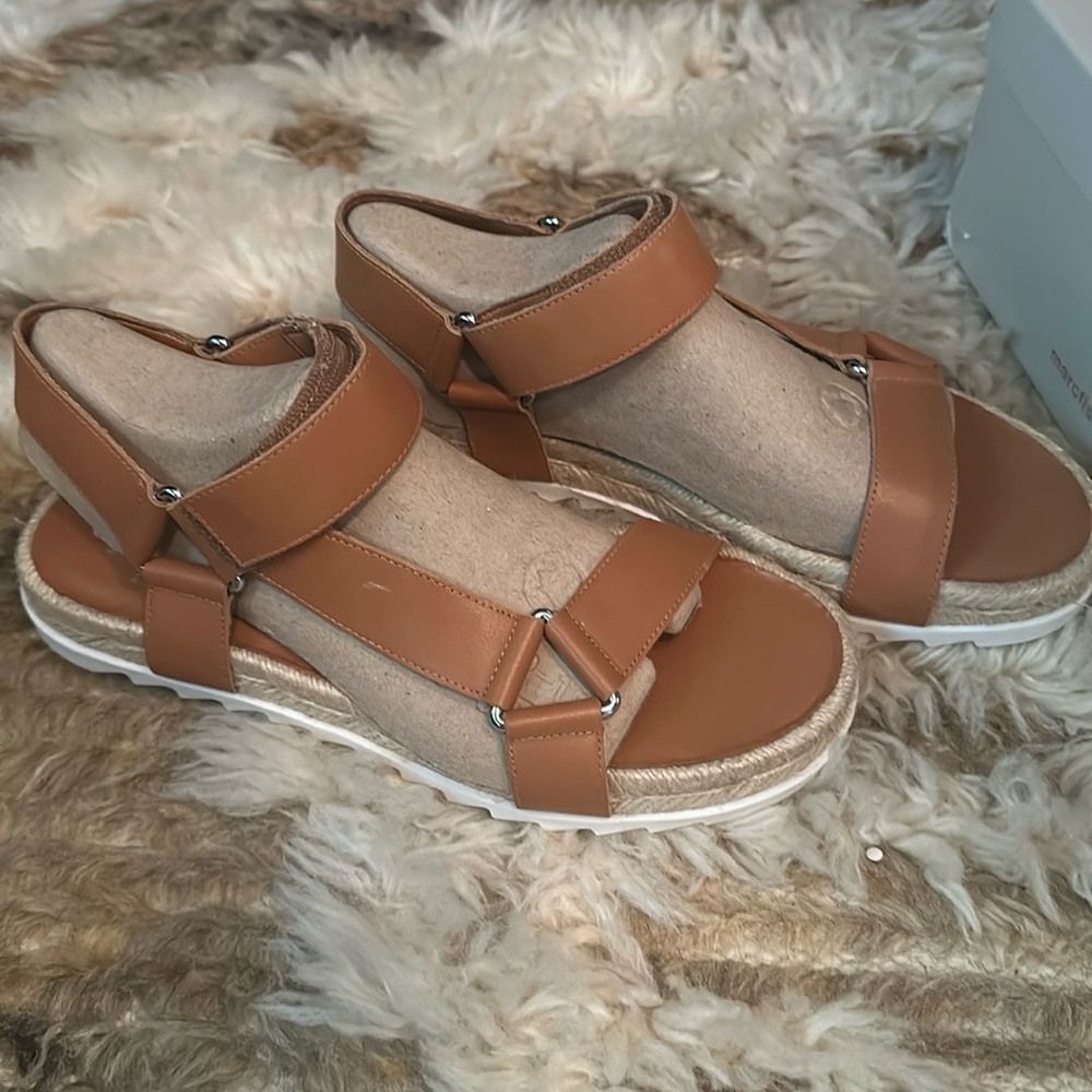Marc Fisher LTD Womens Jecca Tan Leather Flatform Sandals Shoes NWB 6.5